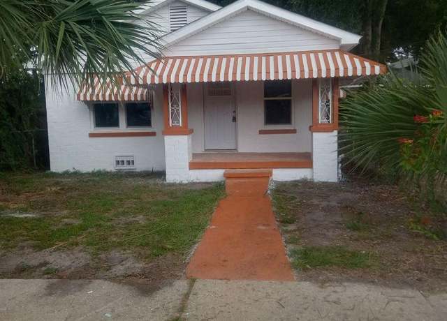 Property at 911 W Government Ave, Pensacola, FL 32502, 2 beds, 2 baths