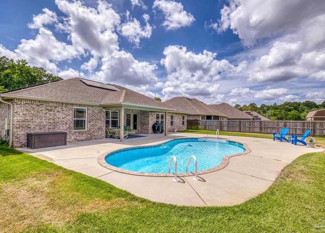 Property at 5953 Clay Cir, Gulf Breeze, FL 32563, 4 beds, 2 baths