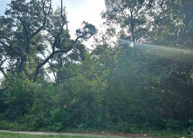 Property at 618 N 61st Ave, Pensacola, FL 32506