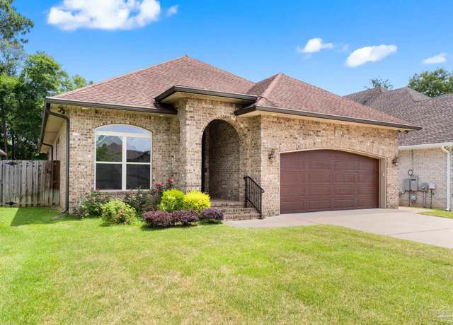 Property at 6036 Dahoon Dr, Pensacola, FL 32526, 3 beds, 2 baths