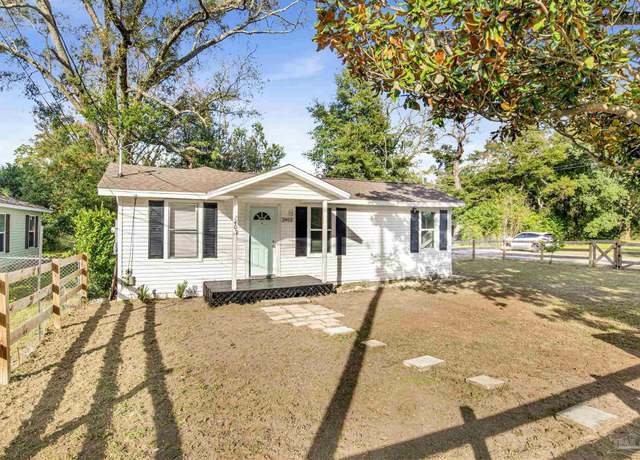 Property at 2402 W Blount St, Pensacola, FL 32505, 2 beds, 1 bath