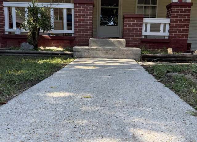 Property at 3002 W Brainerd St, Pensacola, FL 32505, 4 beds, 2.5 baths