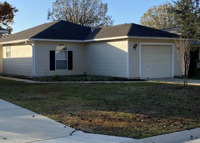 Property at 2041 Marquesas Ln, Pensacola, FL 32506, 3 beds, 2 baths