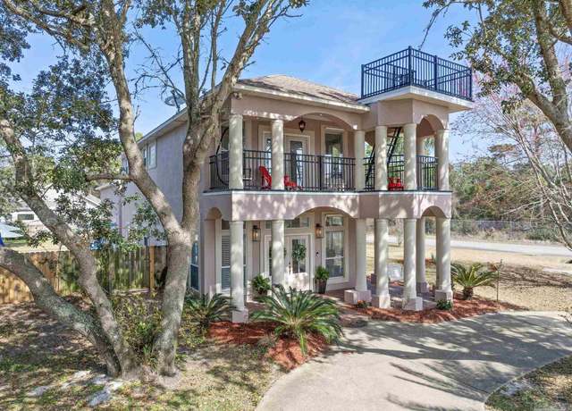 Property at 1669 Tidewater Ln, Navarre, FL 32566, 4 beds, 4 baths