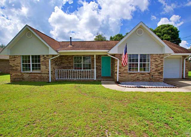 Property at 4007 Lochmoor Dr, Pensacola, FL 32506, 3 beds, 2 baths