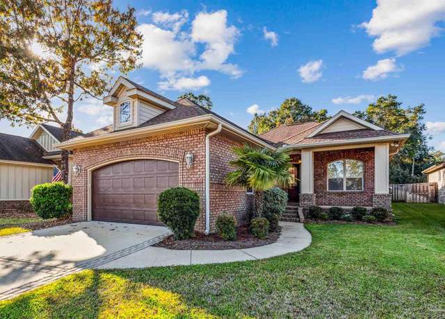 Property at 5962 Dahoon Dr, Pensacola, FL 32526, 3 beds, 2 baths