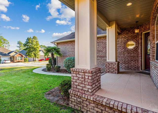 Property at 5962 Dahoon Dr, Pensacola, FL 32526, 3 beds, 2 baths
