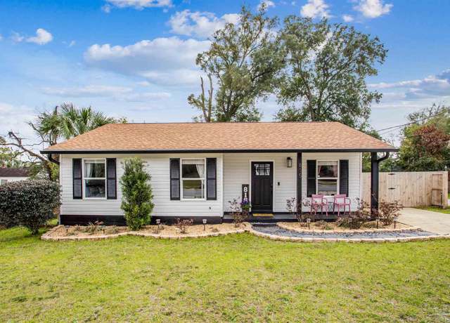 Property at 815 W La Rua St, Pensacola, FL 32501, 3 beds, 1 bath