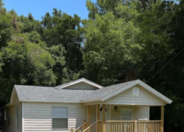 Property at 1100 Wayne Ave, Pensacola, FL 32507, 3 beds, 2 baths