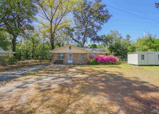 Property at 7025 Woodley Dr, Pensacola, FL 32503, 3 beds, 1.5 baths