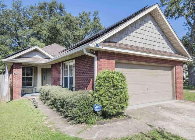 Property at 6041 Champion Oaks Dr, Pensacola, FL 32526, 3 beds, 2 baths