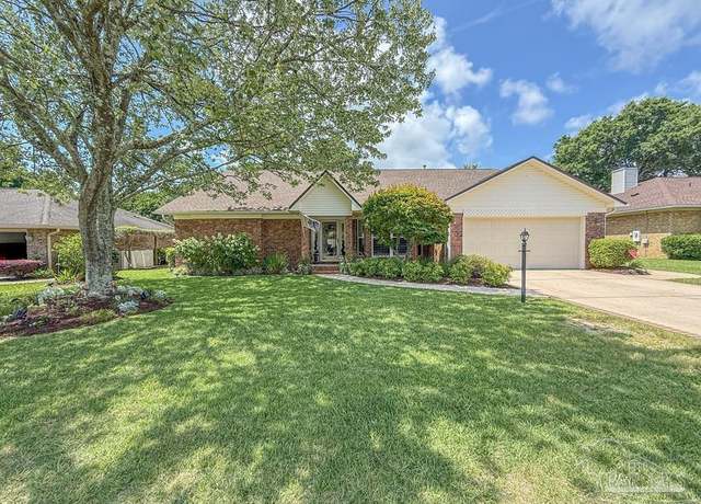 Property at 4371 La Mirage, Pensacola, FL 32504, 3 beds, 2 baths