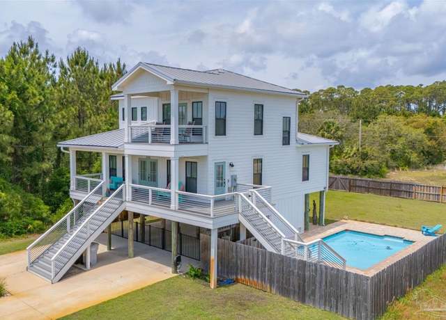Property at 3120 Linden Ave, Gulf Breeze, FL 32563, 4 beds, 2.5 baths