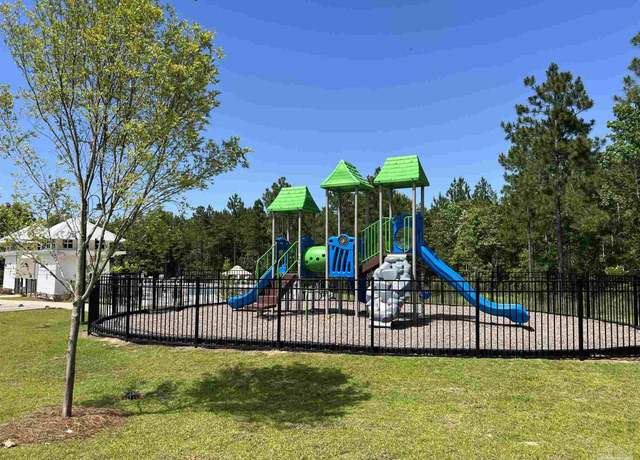 Property at 3488 Fallschase Blvd, Pensacola, FL 32526, 4 beds, 2 baths