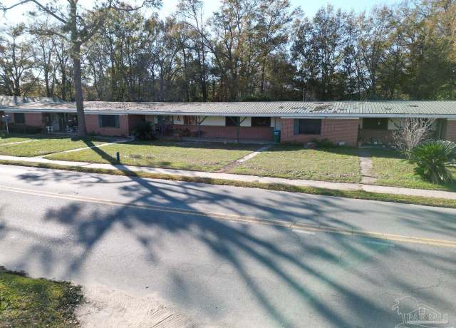 Property at 104 Medical Park Dr, Atmore, AL 36502, 11 beds, 10 baths