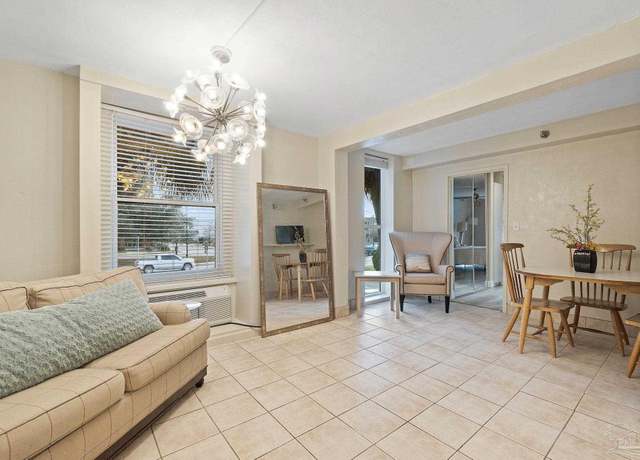 Property at 224 E Garden St #217, Pensacola, FL 32502, 1 bed, 2 baths