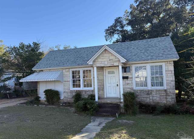 Property at 2609 W Jackson St, Pensacola, FL 32505, 3 beds, 1 bath