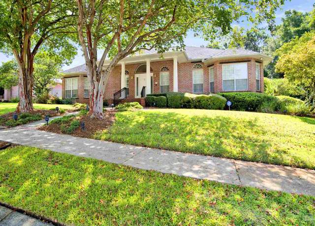 Property at 6020 Otter Point Rd, Pensacola, FL 32504, 4 beds, 3 baths
