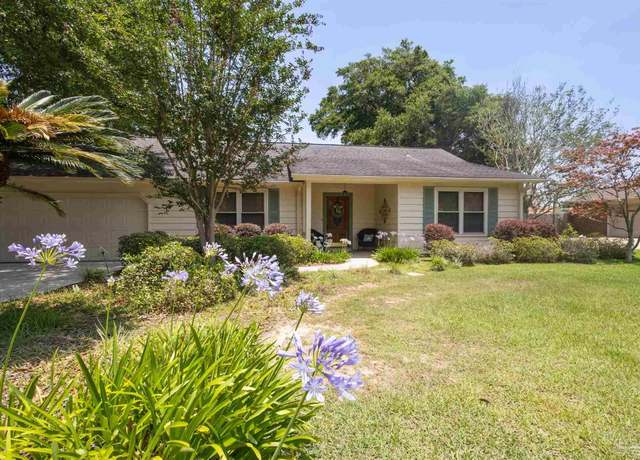 Property at 3430 Arizona Dr, Pensacola, FL 32504, 3 beds, 2 baths