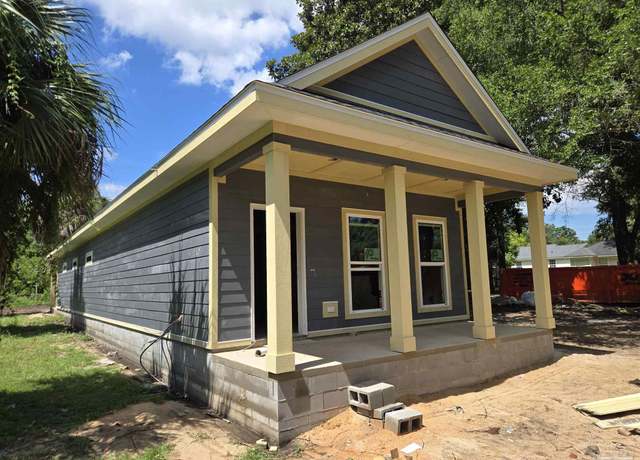 Property at 110 E Bobe St, Pensacola, FL 32503, 3 beds, 2 baths