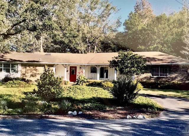 Property at 5736 Zinnia Ave, Milton, FL 32570, 3 beds, 2.5 baths