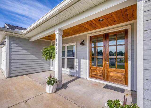 Property at 1909 Cotton Bay Ln, Navarre, FL 32566, 4 beds, 2 baths
