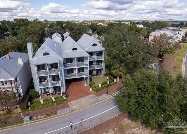 Property at 534 E Zarragossa St #4, Pensacola, FL 32502, 1 bed, 1.5 baths