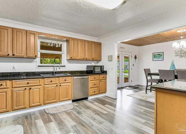 Property at 5801 Timberline Dr, Milton, FL 32570, 4 beds, 2 baths