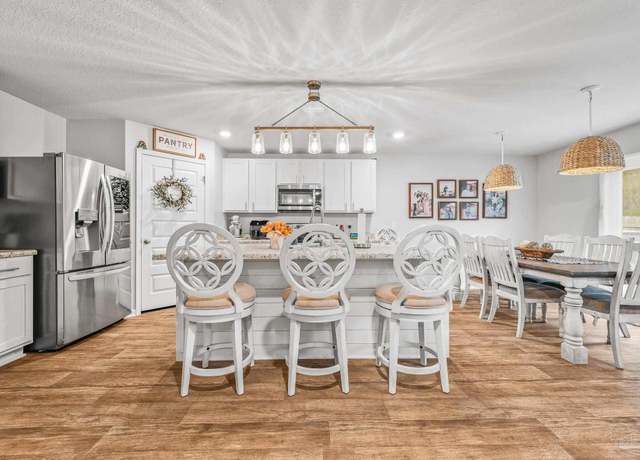 Property at 10561 Queens Gate Cir, Pensacola, FL 32506, 5 beds, 3 baths