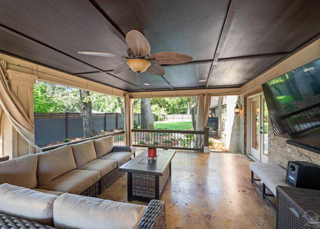 Property at 457 Boone Ln, Fairhope, AL 36532, 7 beds, 4 baths