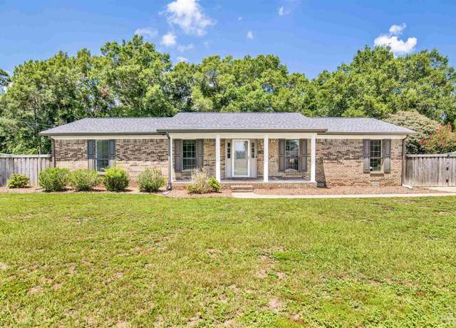 Property at 5633 Lia Dr, Milton, FL 32570, 3 beds, 2 baths