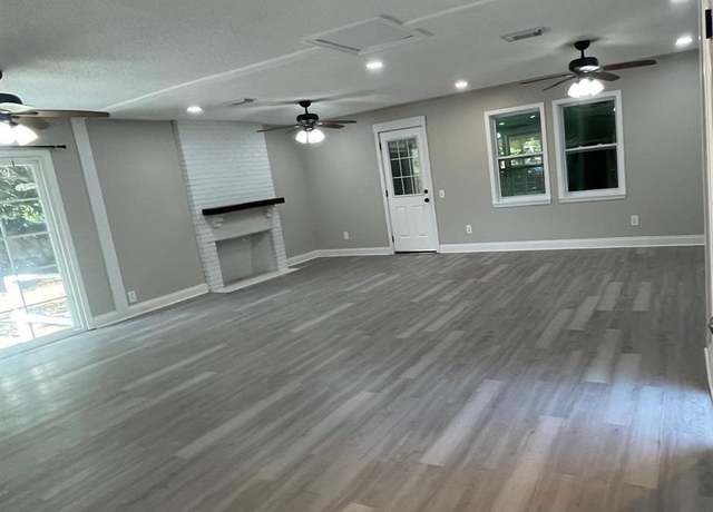 Property at 650 Dunkirk St, Pensacola, FL 32534, 4 beds, 3 baths