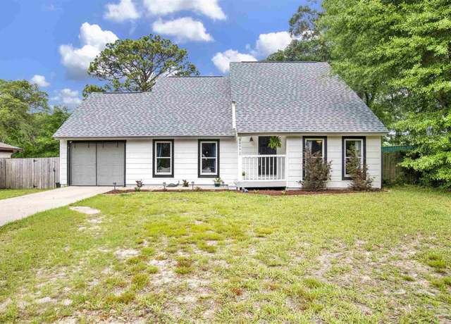 Property at 5899 Somerset Dr, Pensacola, FL 32526, 3 beds, 2 baths