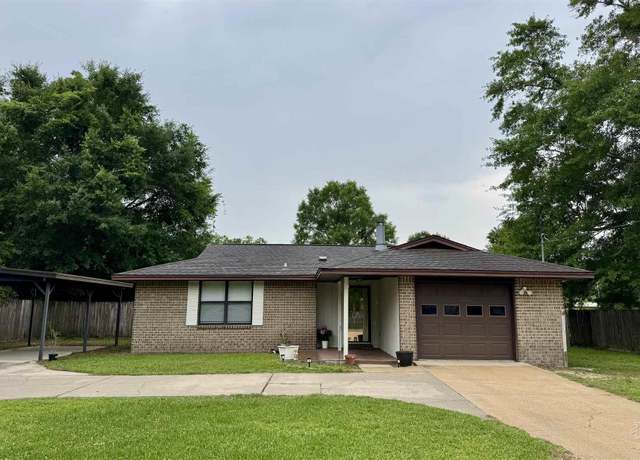 Property at 4763 Fairoaks Dr, Pace, FL 32571, 2 beds, 1 bath