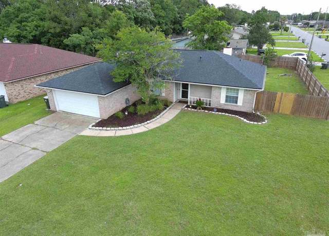 Property at 11104 Little Creek Ln, Pensacola, FL 32506, 3 beds, 2 baths