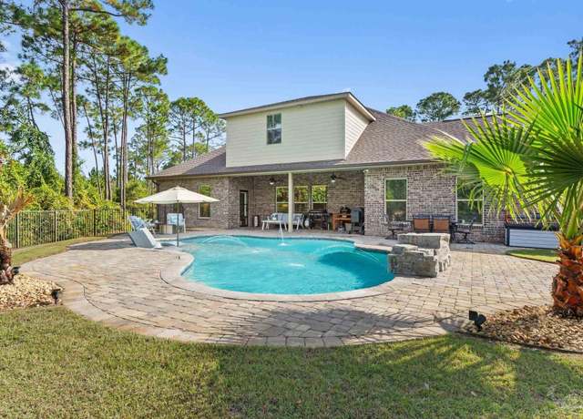 Property at 4726 Soundside Dr, Gulf Breeze, FL 32563, 5 beds, 3 baths