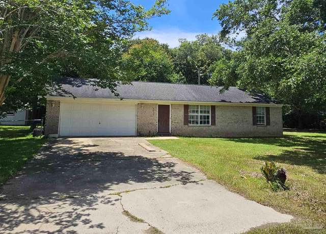Property at 6027 Villeneuve Ln, Pensacola, FL 32526, 2 beds, 1 bath