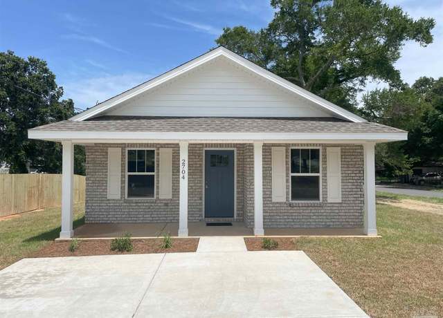 Property at 2704 N H St, Pensacola, FL 32501, 3 beds, 2 baths