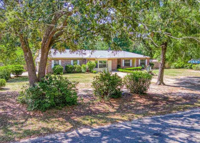 Property at 5458 Cynthia St, Milton, FL 32583, 3 beds, 2 baths
