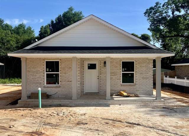 Property at 6760 North Ave, Milton, FL 32570, 3 beds, 2 baths