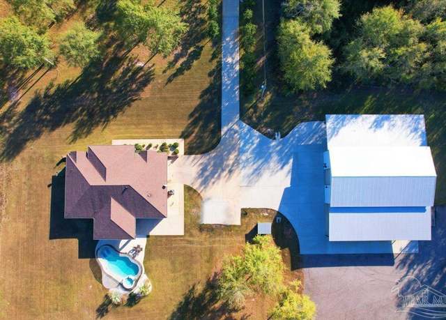 Property at 3144 Hwy 182, Jay, FL 32565, 3 beds, 2.5 baths