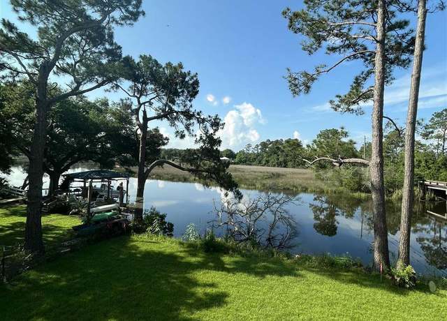Property at 5263 Sonoma Ct, Milton, FL 32583, 2 beds, 2 baths