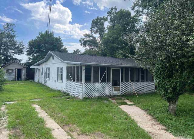 Property at 3703 W Theresa St, Pensacola, FL 32505, 4 beds, 1 bath