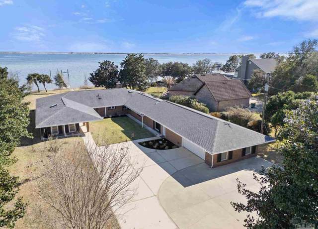 Property at 151 Wynnehaven Beach Rd, Mary Esther, FL 32569, 5 beds, 4 baths
