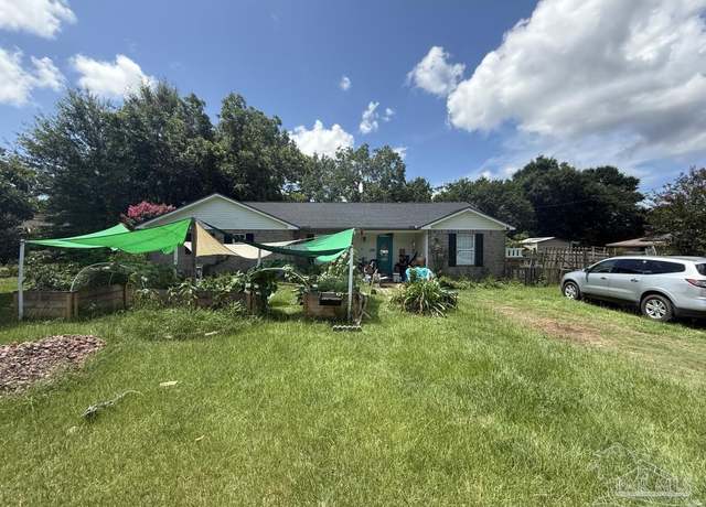 Property at 4831 Jennifer Ln, Pace, FL 32571, 4 beds, 2 baths