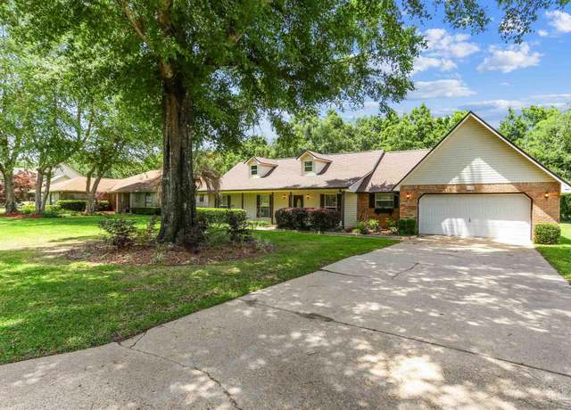 Property at 5660 Nicklaus Ln, Milton, FL 32570, 3 beds, 2 baths