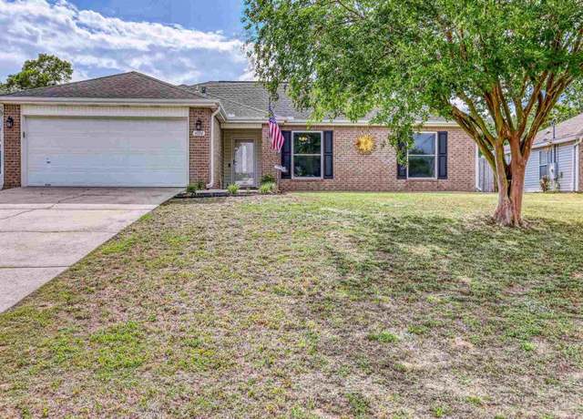 Property at 4726 Whitewater Ln, Crestview, FL 32539, 3 beds, 2 baths