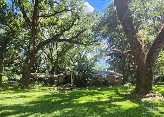 Property at 5921 Count Rd, Pensacola, FL 32503, 3 beds, 2 baths