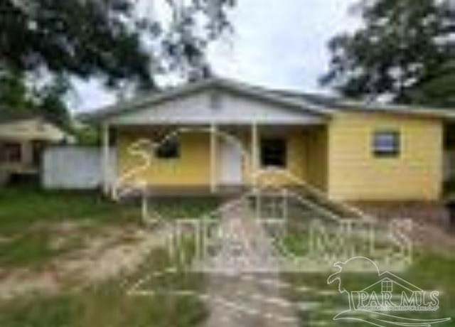 Property at 2926 Rhythm St, Pensacola, FL 32505, 4 beds, 1 bath