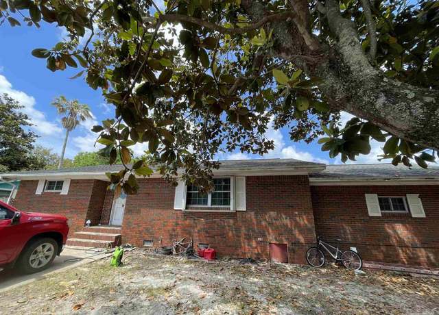 Property at 1695 Beechwood Dr, Gulf Breeze, FL 32563, 3 beds, 3 baths